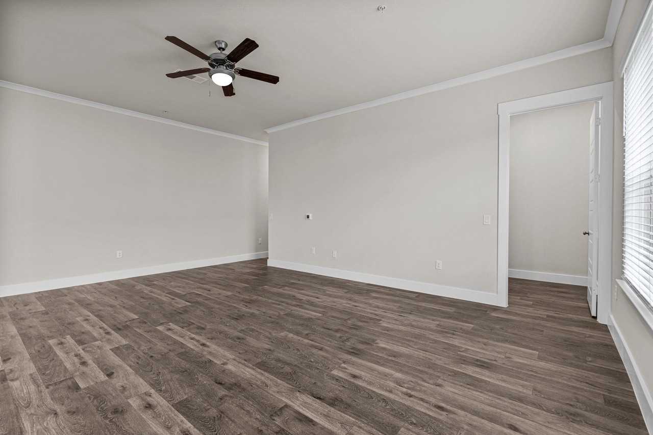 3293 Ganzer Rd W #809A - Photo 4 of 40