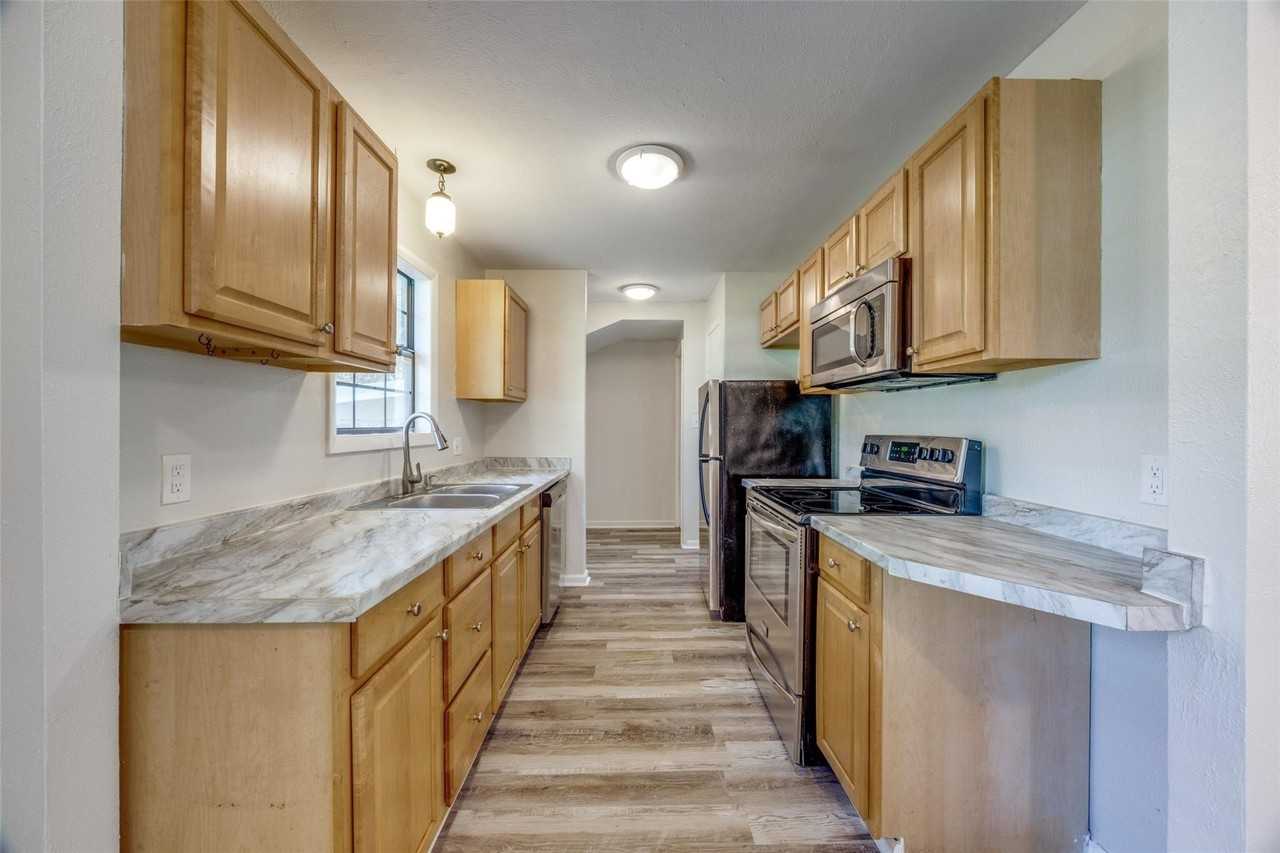 1509 Mitchell Dr - Photo 5 of 14