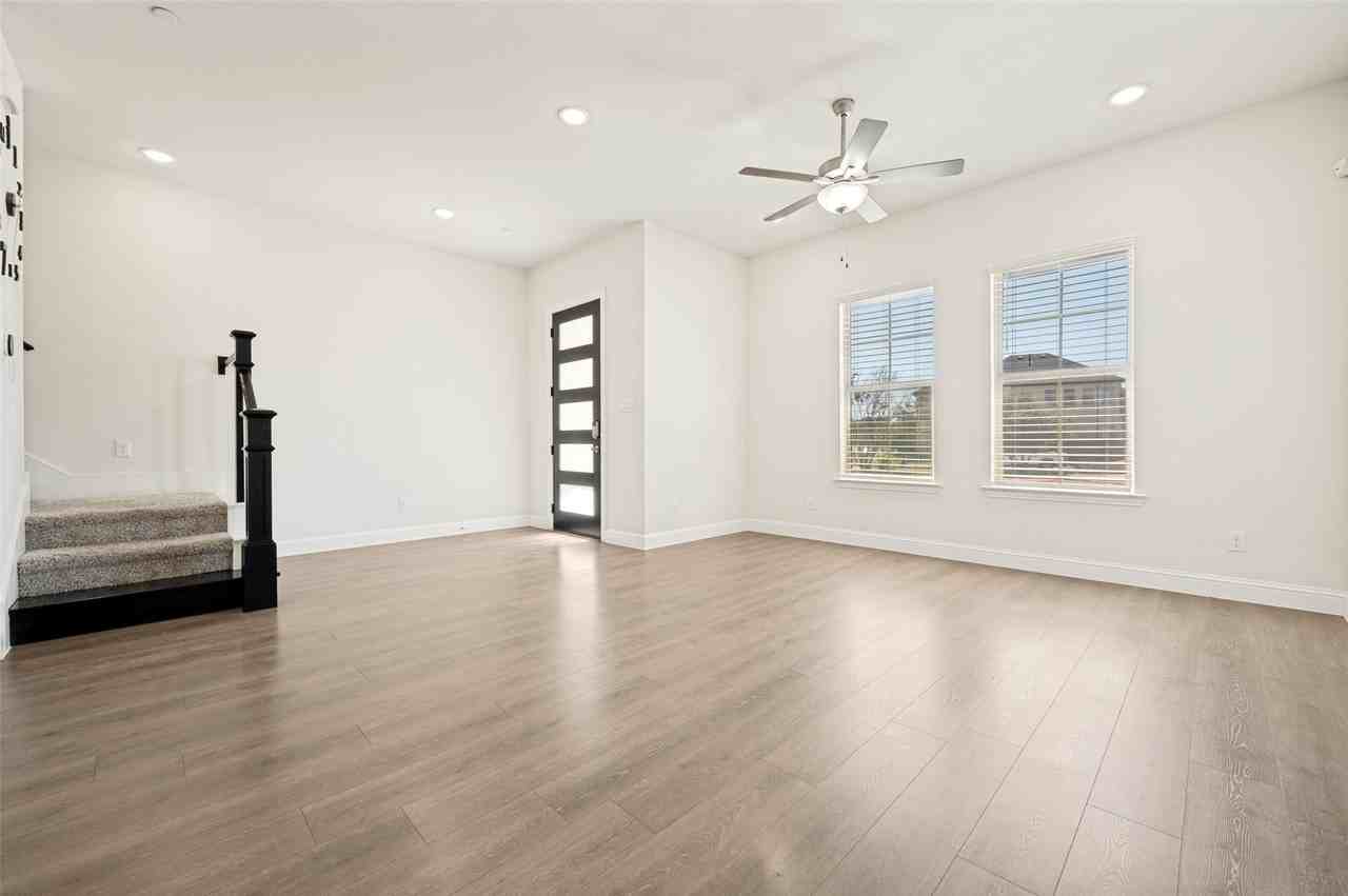 12986 Jk Ojha St - Photo 3 of 18