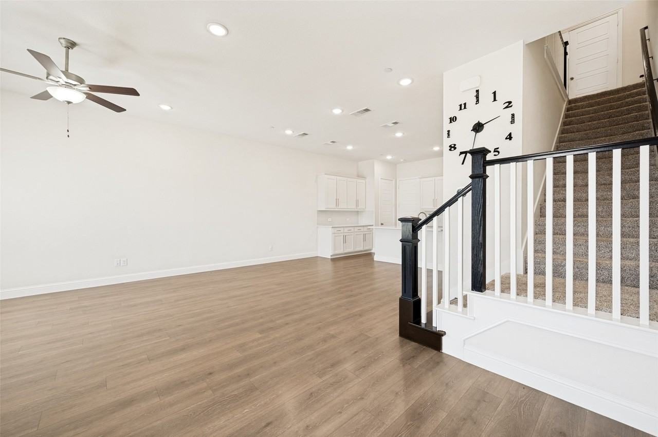 12986 Jk Ojha St - Photo 4 of 18