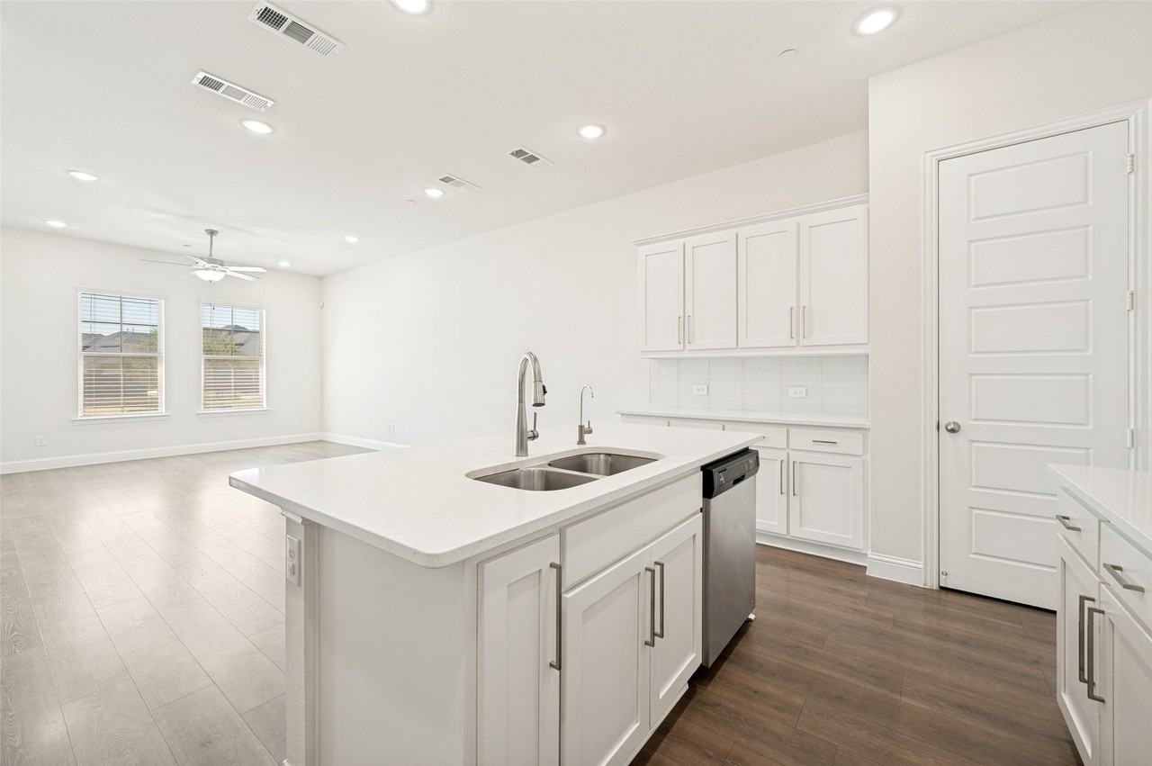 12986 Jk Ojha St - Photo 7 of 18