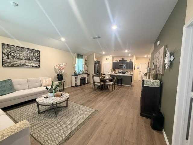 914 Jett Dr - Photo 7 of 25