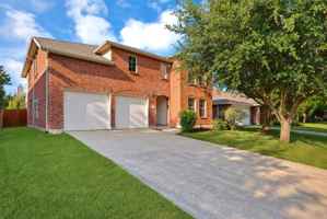 featured image of 3201 Hoover Dr