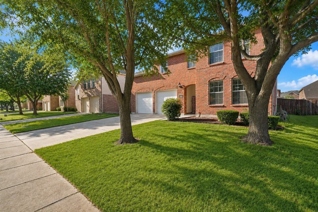3201 Hoover Dr - Photo 3 of 33