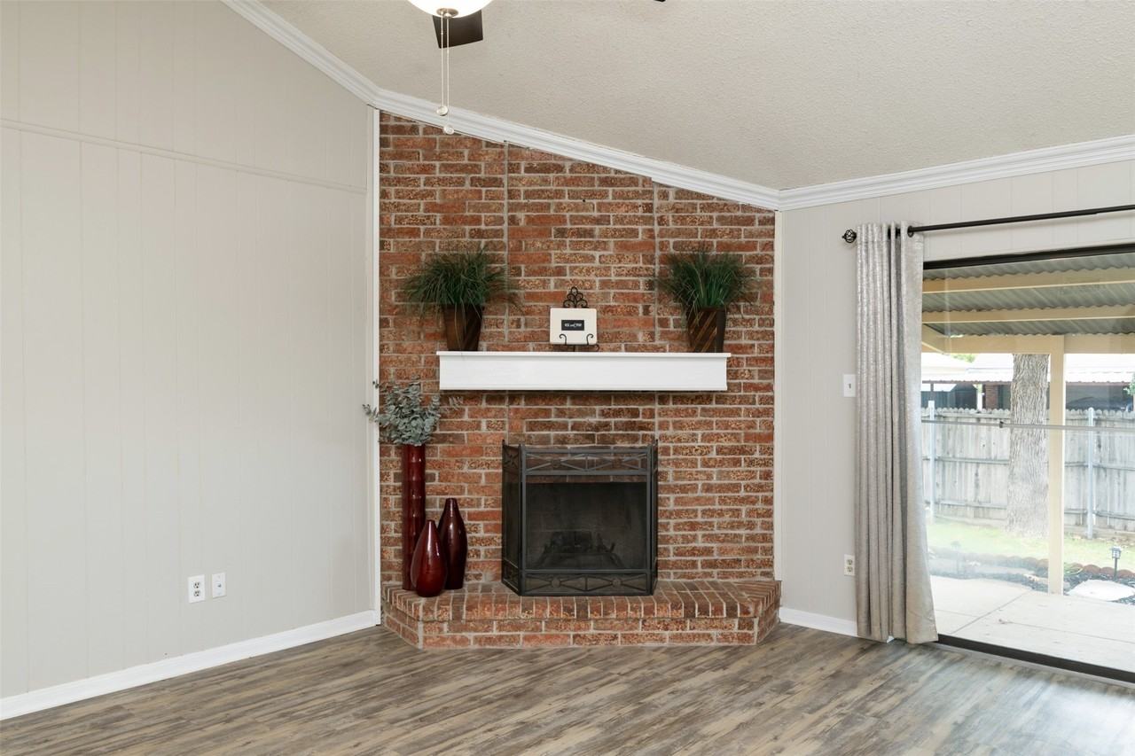 2937 Carnaby Ln - Photo 2 of 29