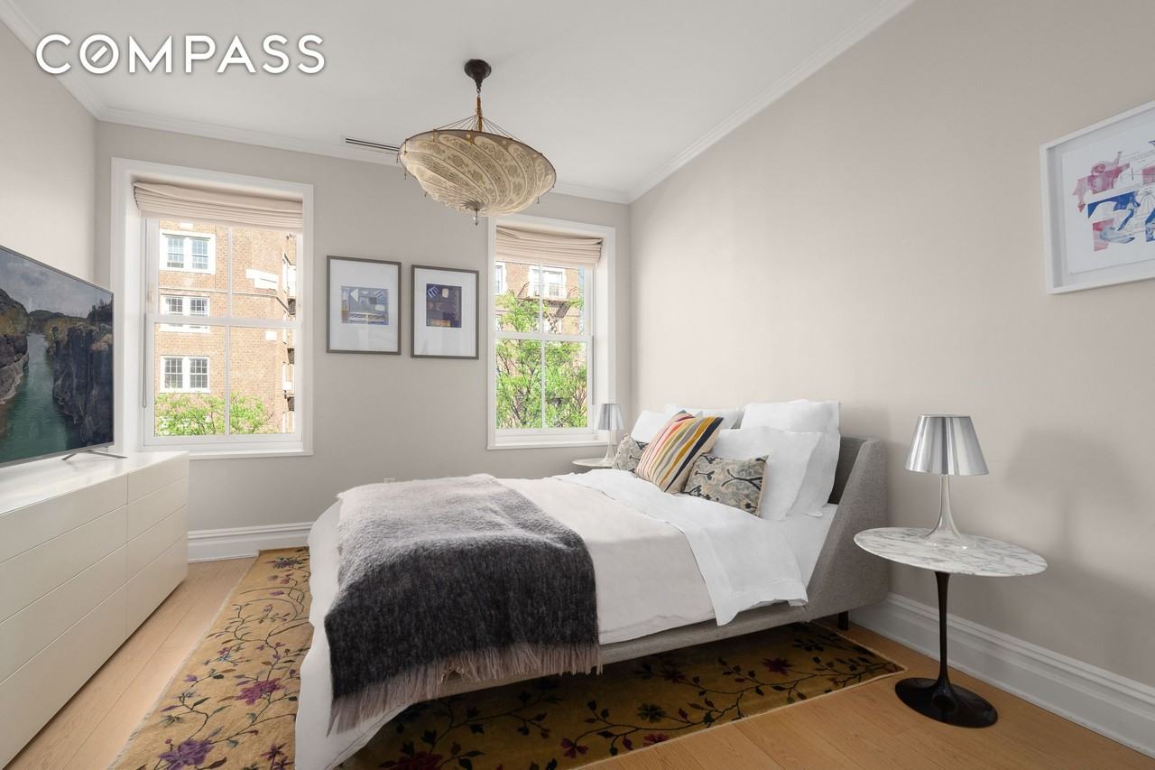 256 Cumberland St #4 - Photo 6 of 12