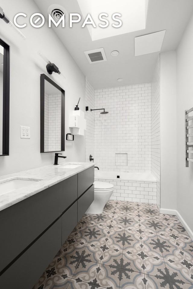 256 Cumberland St #4 - Photo 7 of 12