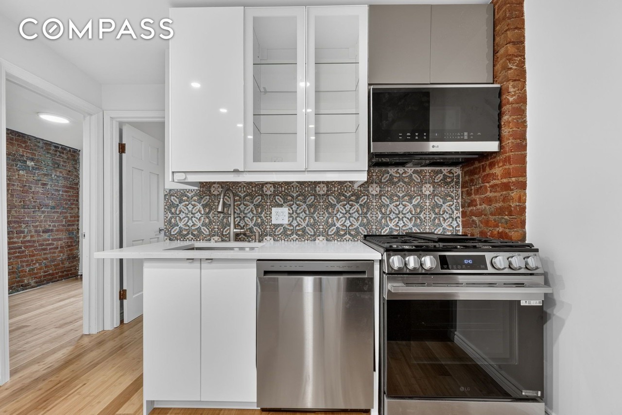 113 Waverly Ave #3 - Photo 6 of 13