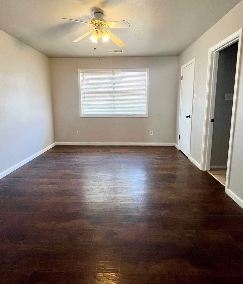 8807 Pica Ct - Photo 7 of 19