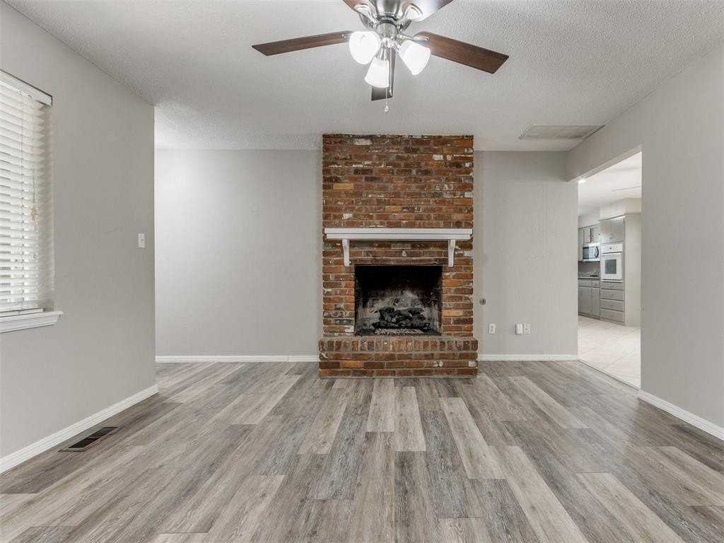 339 Rosewood Dr - Photo 4 of 21