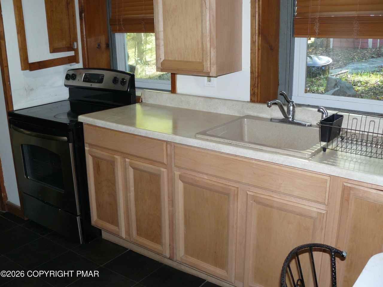 3128 Old Canadensis Hill Rd - Photo 2 of 9