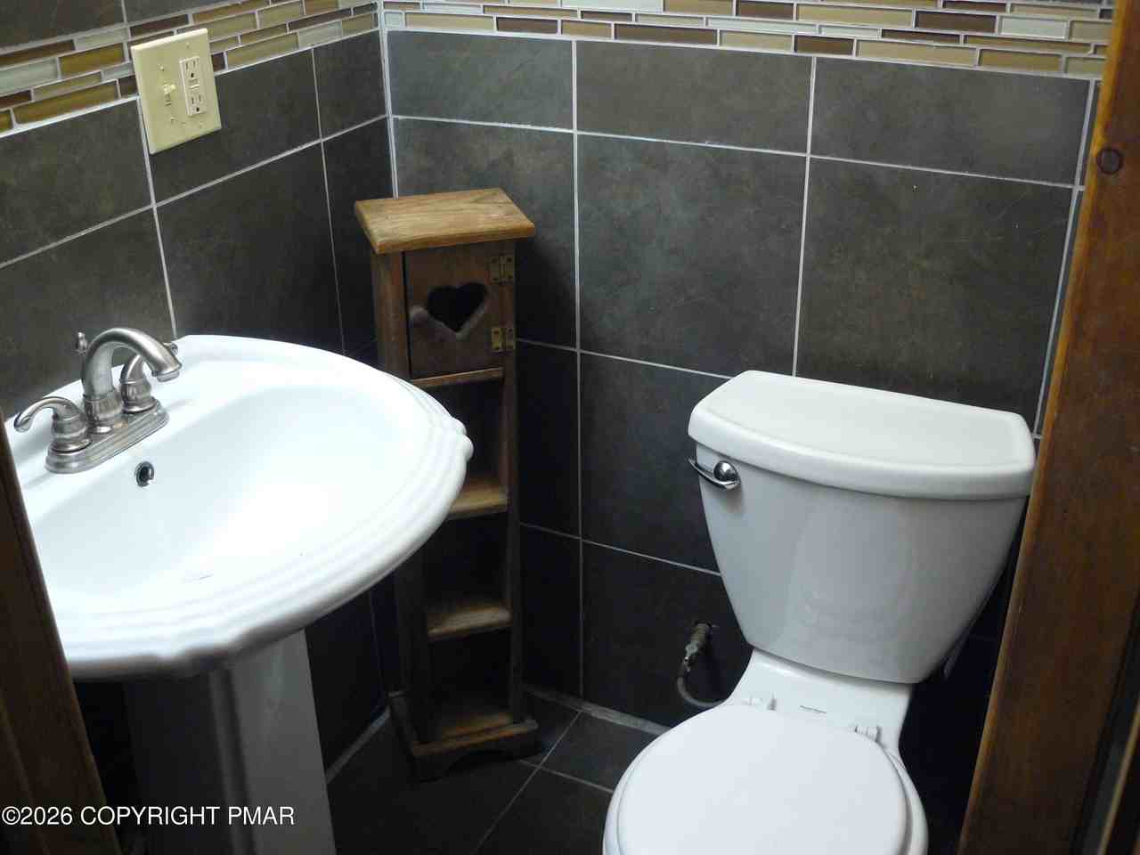 3128 Old Canadensis Hill Rd - Photo 5 of 9