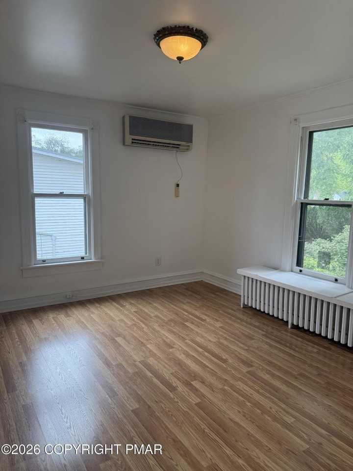 722 Scott St #B - Photo 3 of 23