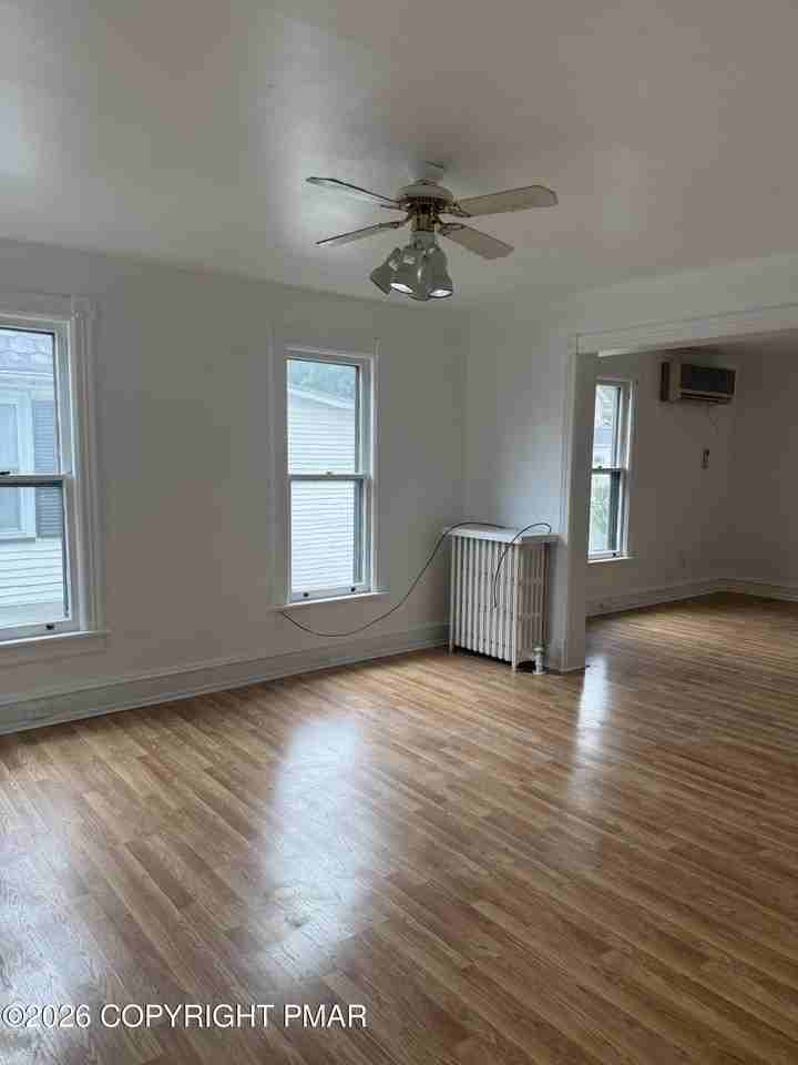 722 Scott St #B - Photo 7 of 23