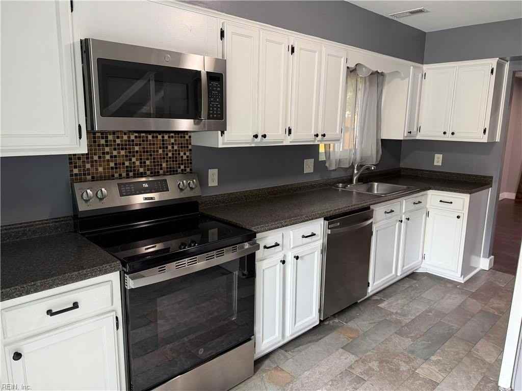 11 Farington Cir - Photo 7 of 17