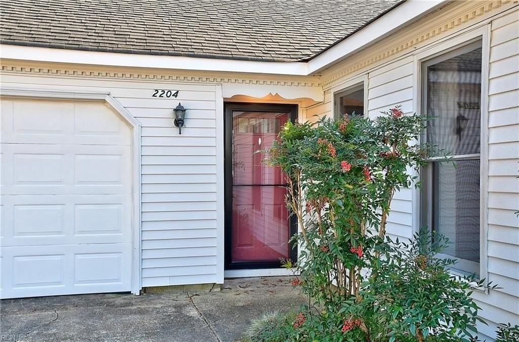 2204 Spring Run Ct - Photo 2 of 28