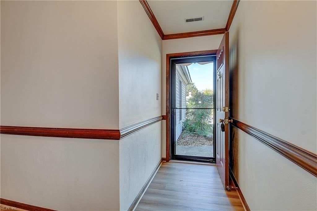 2204 Spring Run Ct - Photo 3 of 28