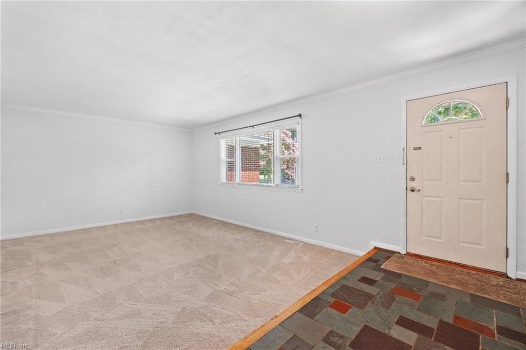 2348 Great Neck Cir - Photo 4 of 40