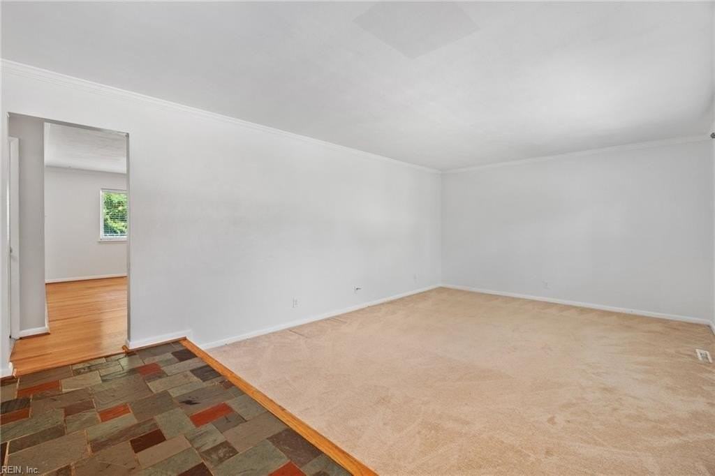 2348 Great Neck Cir - Photo 6 of 40