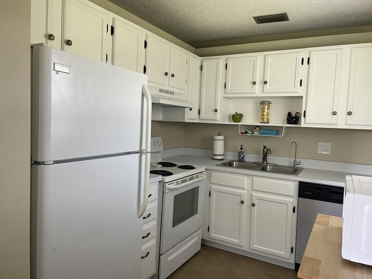 88 Crooked Tree Ln #105 - Photo 2 of 7
