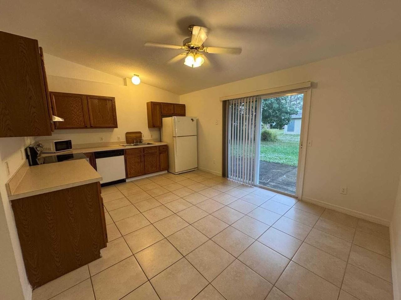 865 17th Ln Sw - Photo 6 of 17