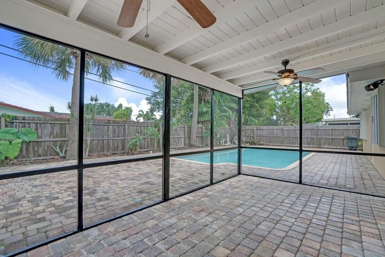 3697 Holly Dr - Photo 3 of 38
