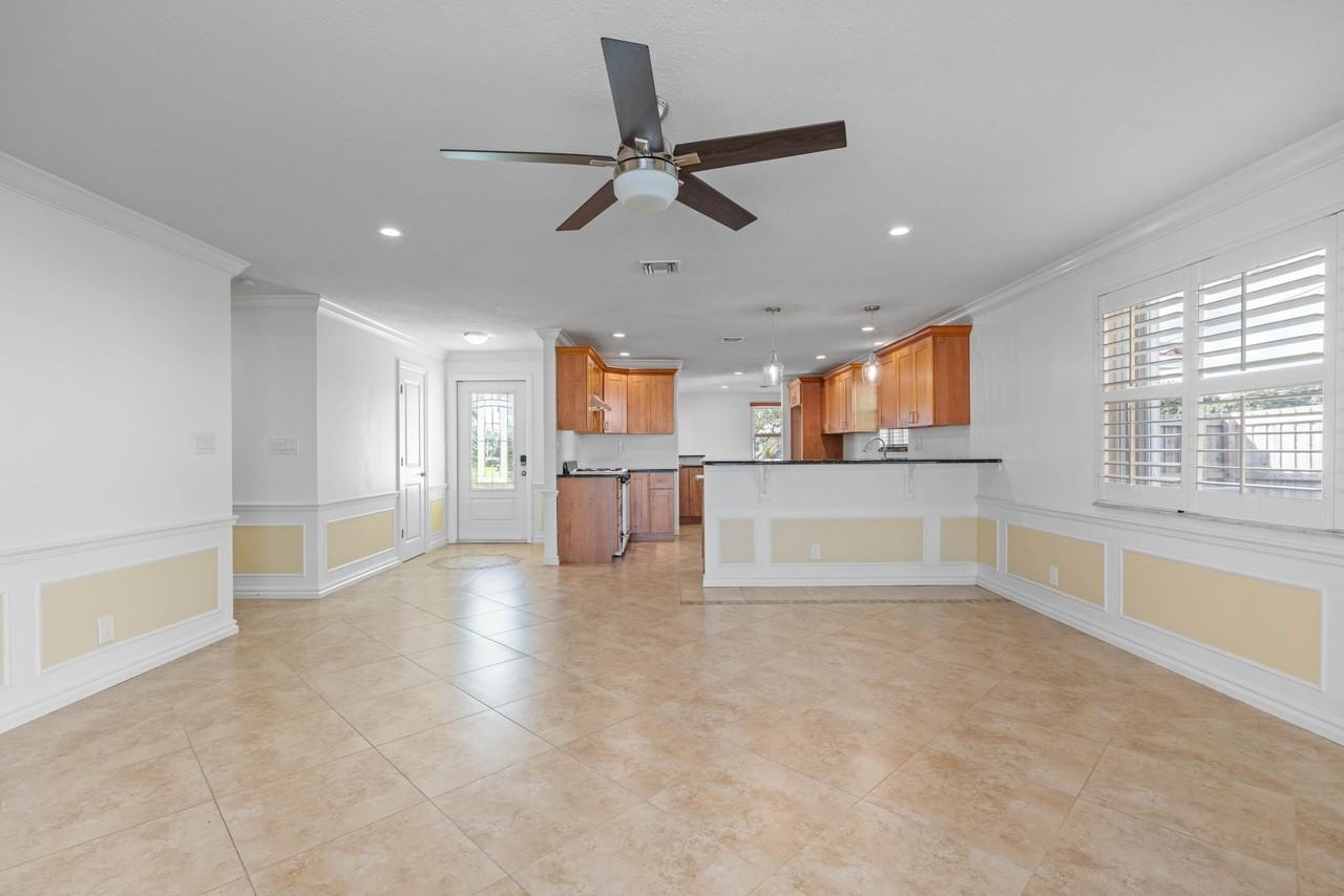 3697 Holly Dr - Photo 7 of 38
