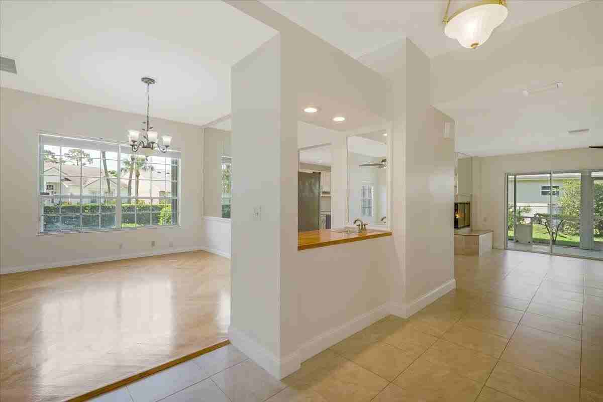 1040 Wild Cherry Ln - Photo 7 of 50