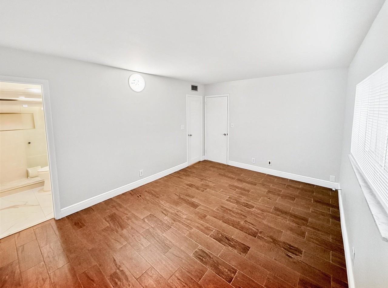 9272 Sw 3rd St #404 - Photo 6 of 20
