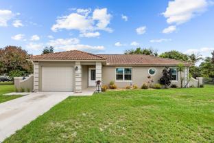 265 Sw Dalton Cir - Photo 1 of 1