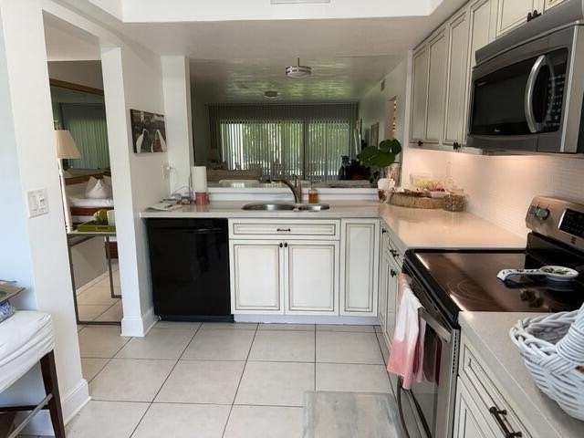 1723 Embassy Dr #103 - Photo 6 of 21