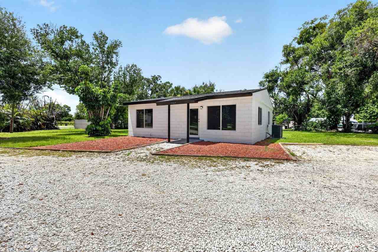 5327 Saint Lucie Blvd - Photo 2 of 11
