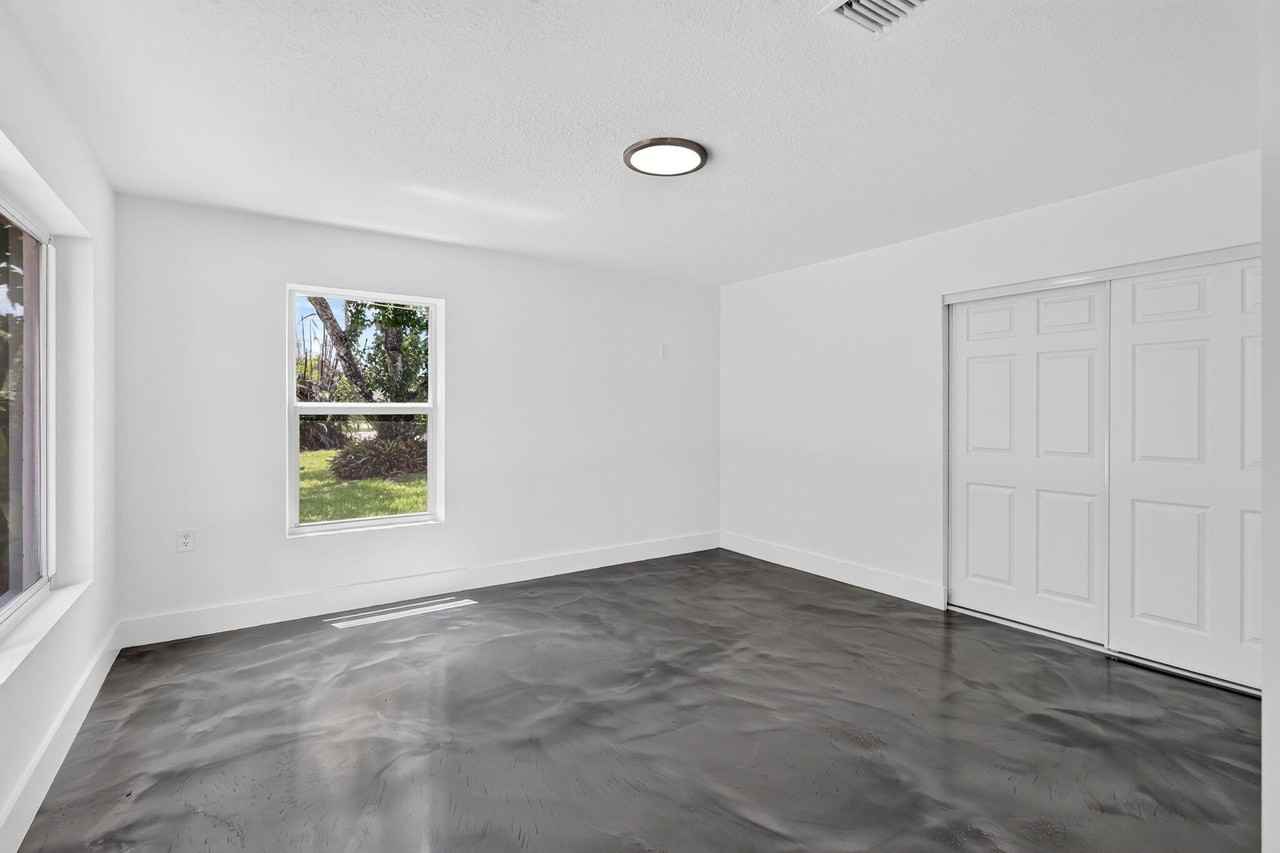 5327 Saint Lucie Blvd - Photo 7 of 11