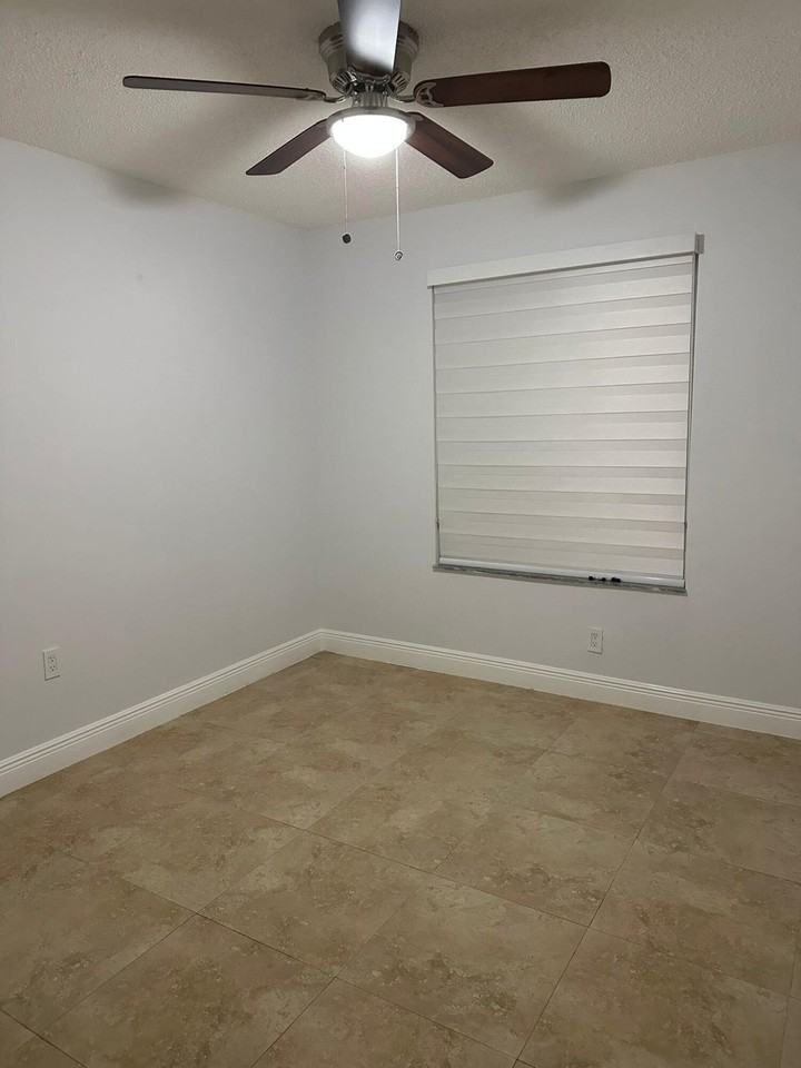 12634 Sw 256th Ter - Photo 6 of 14