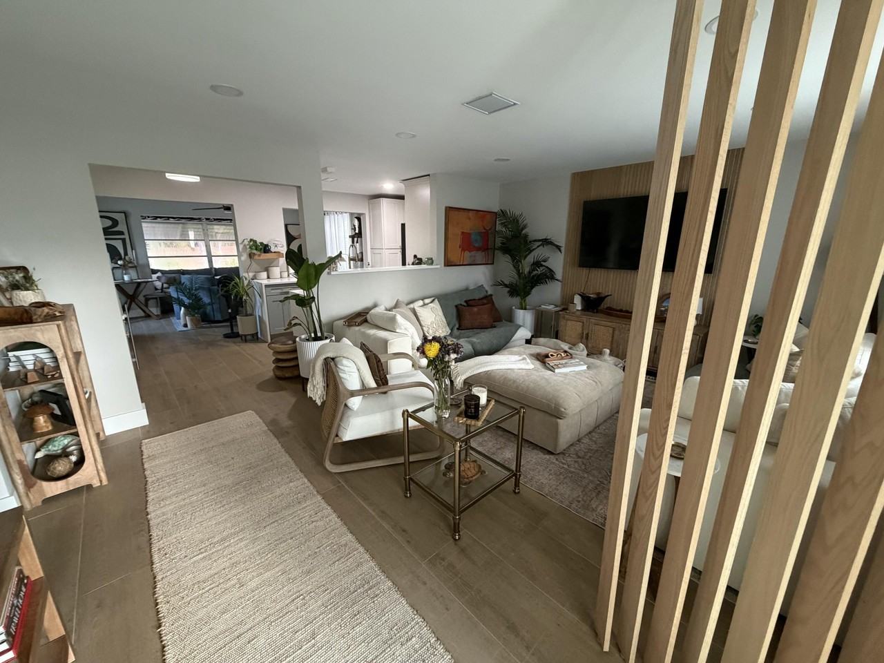 351 Mars Ave - Photo 3 of 26