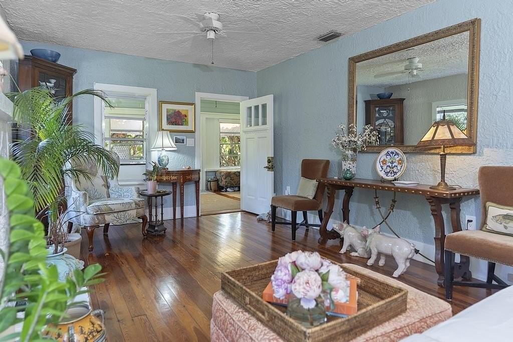 629 N Lakeside Dr - Photo 7 of 22
