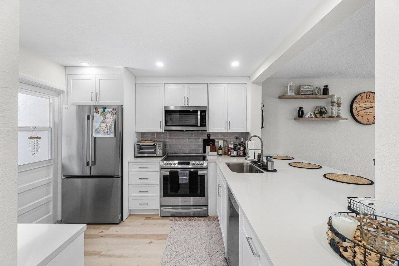 2809 Florida Blvd #310 - Photo 5 of 48