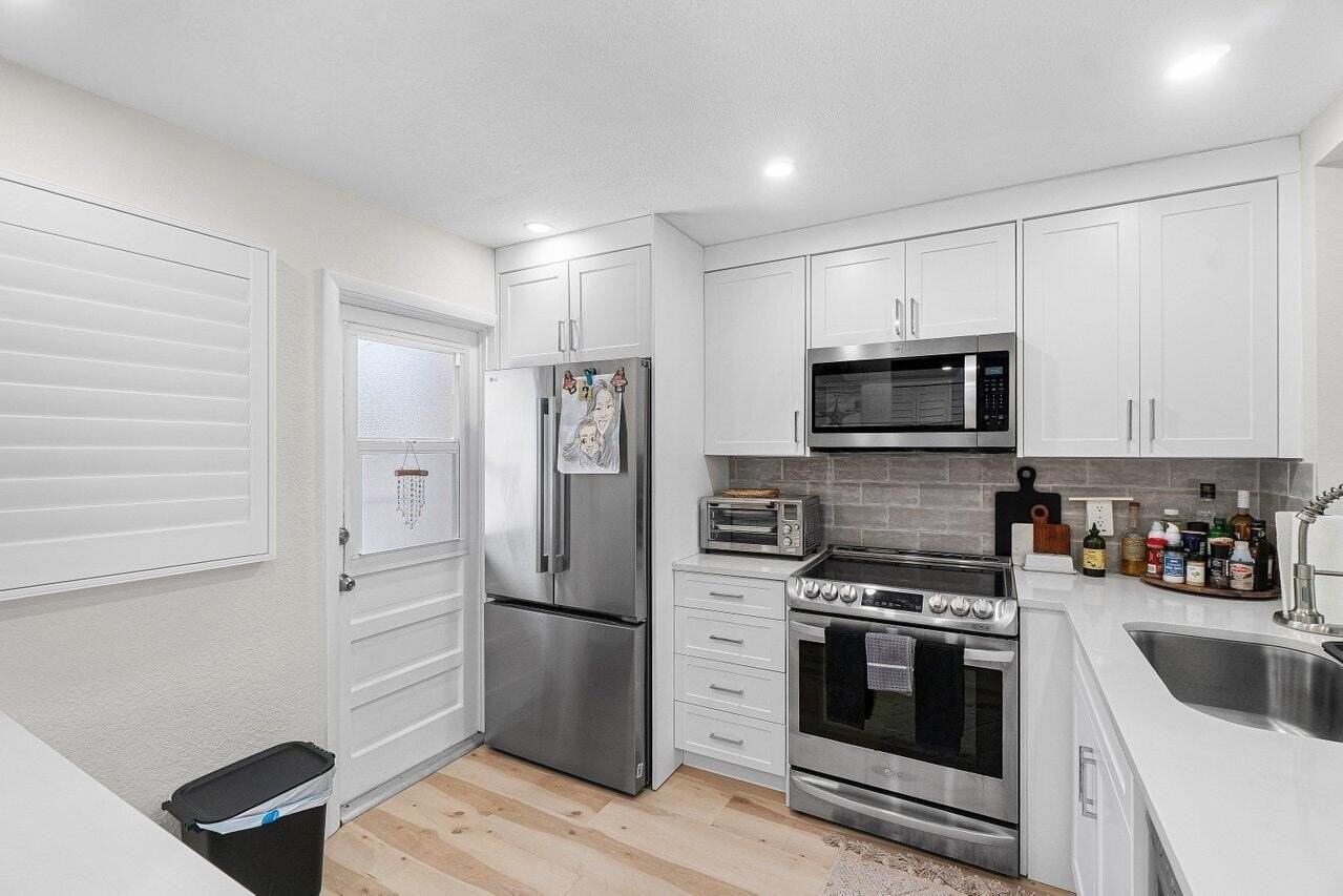 2809 Florida Blvd #310 - Photo 6 of 48