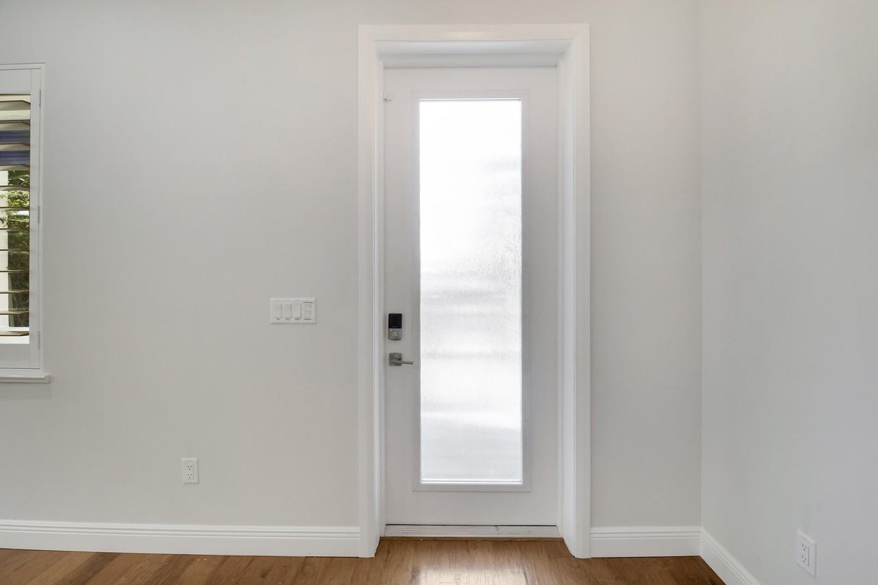513 Sw Ocean Blvd - Photo 6 of 50