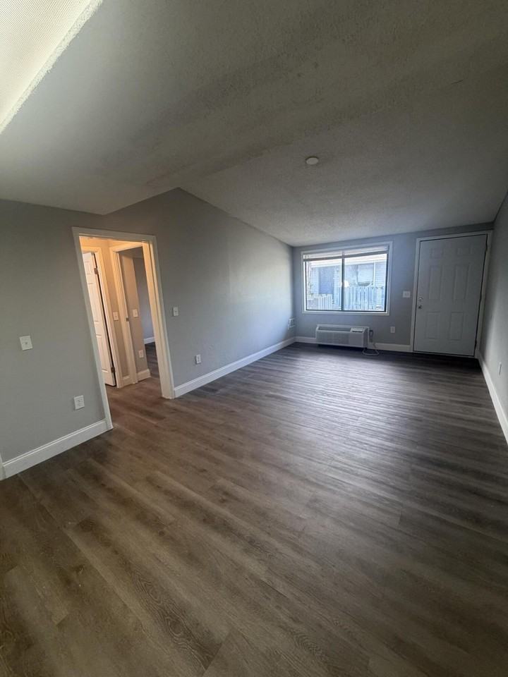 5063 Elmhurst Rd #2 - Photo 3 of 11