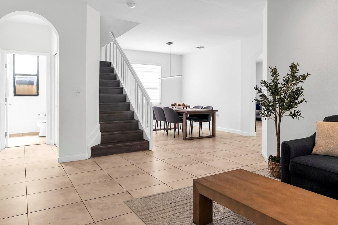 3548 W 88th St - Photo 6 of 50