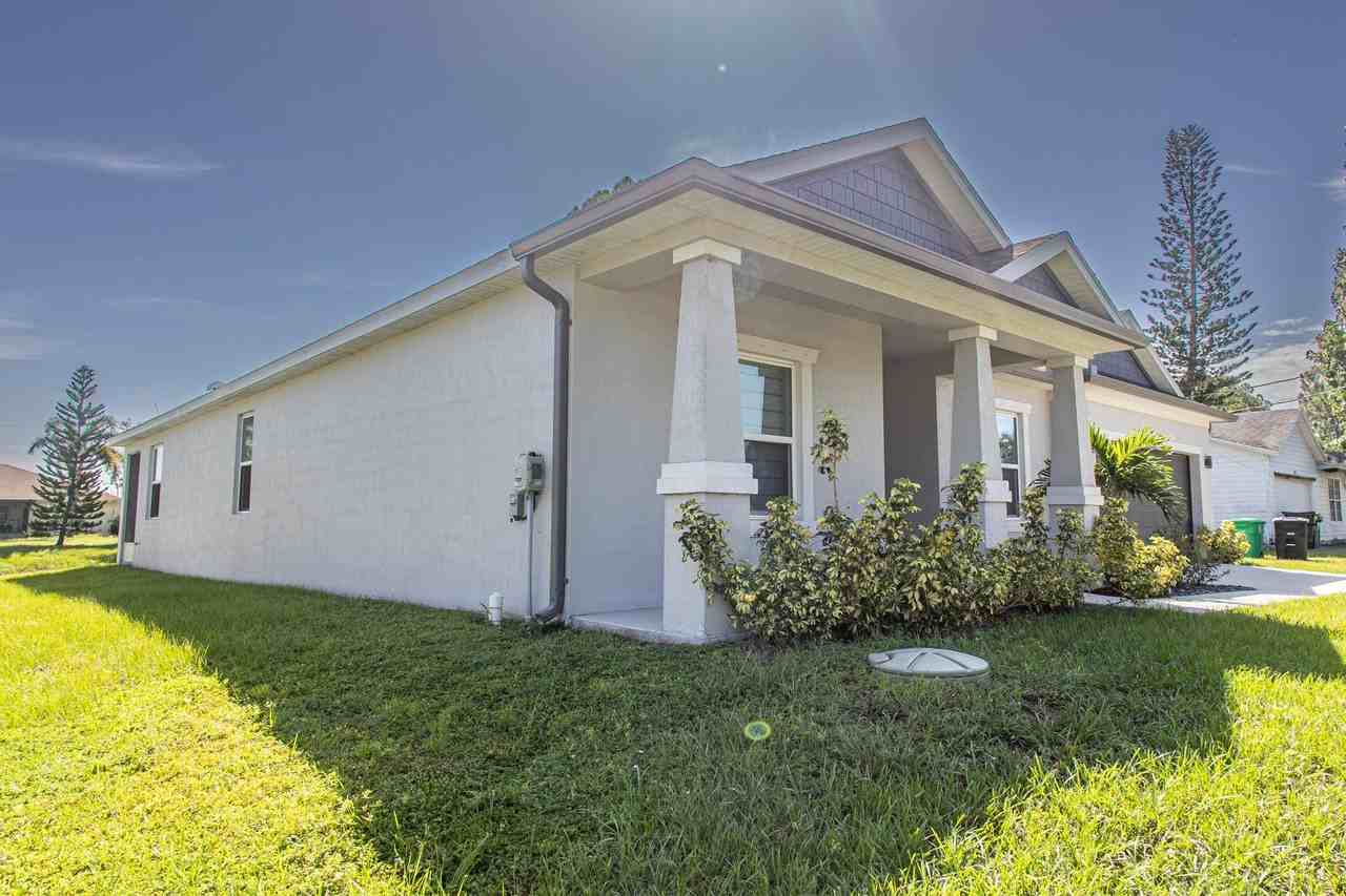 2149 Sw Susset Ln - Photo 5 of 50