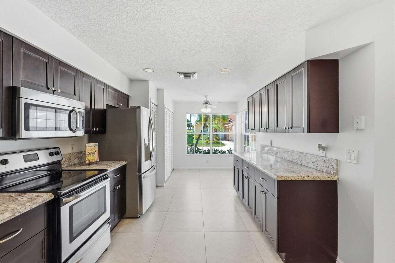6616 Marissa Cir - Photo 2 of 28