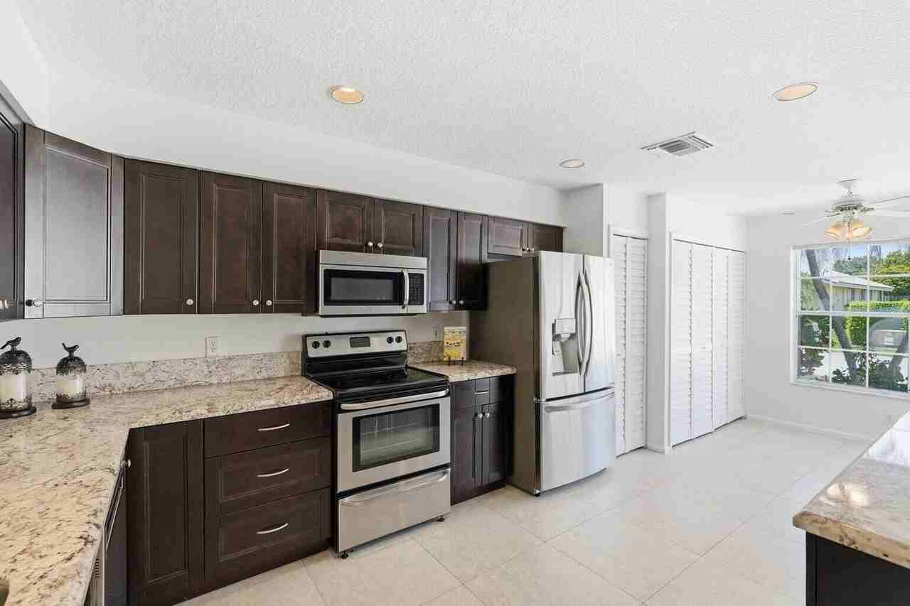 6616 Marissa Cir - Photo 5 of 28
