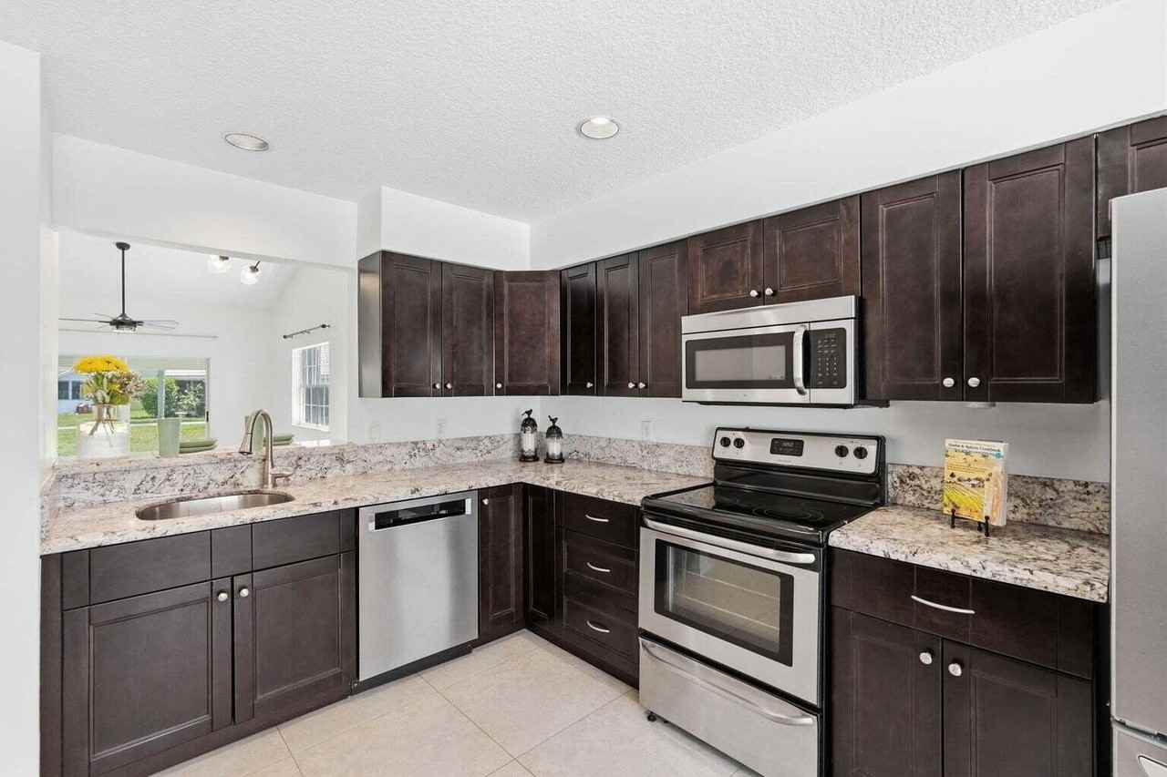 6616 Marissa Cir - Photo 6 of 28