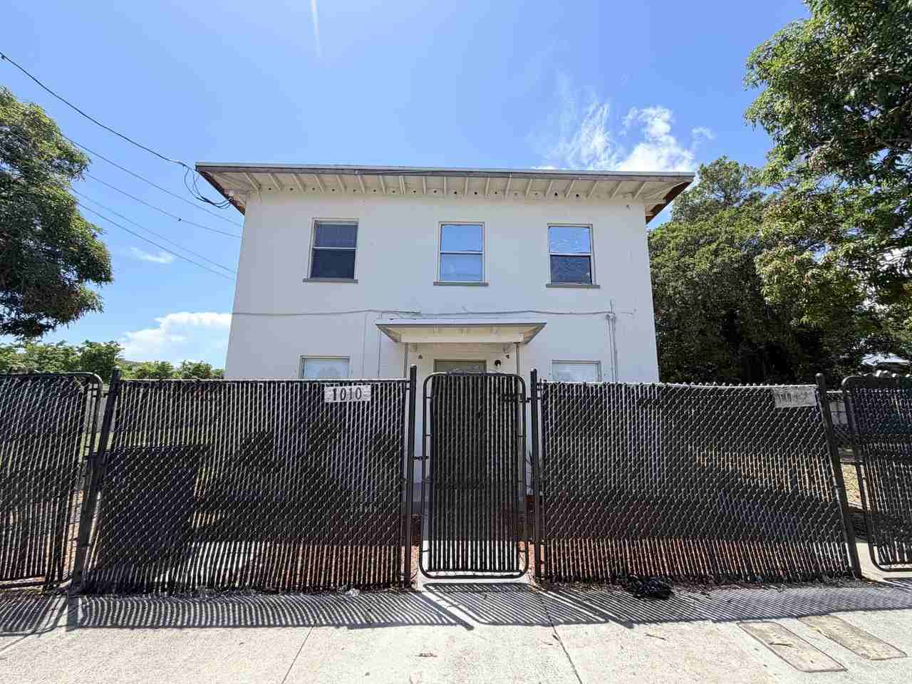 1010 Grant St - Photo 2 of 27
