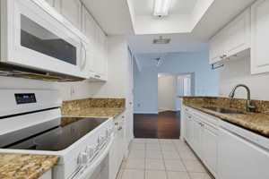 featured image of 400 Crestwood Ct N #417