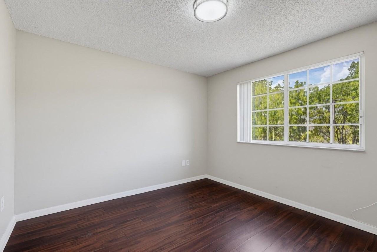 400 Crestwood Ct N #417 - Photo 6 of 50