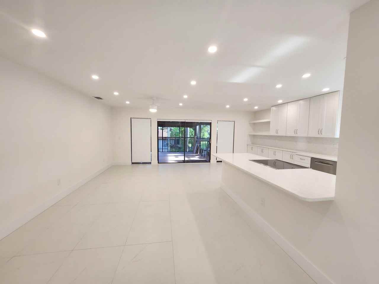 30 Pelican Pointe Dr #201 - Photo 6 of 50