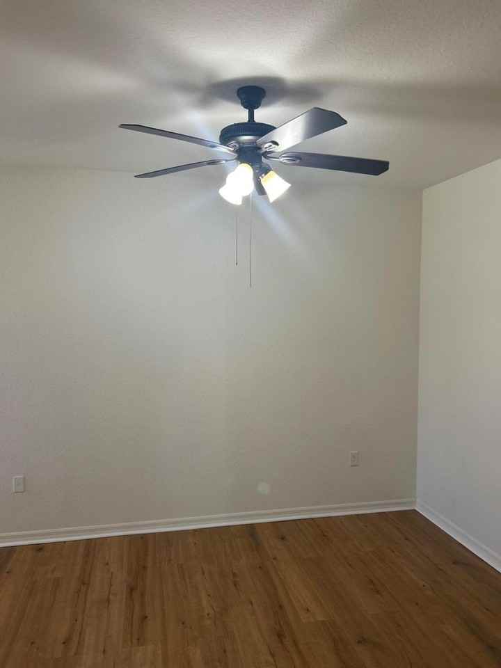 272 Se Kitching Cir - Photo 4 of 23